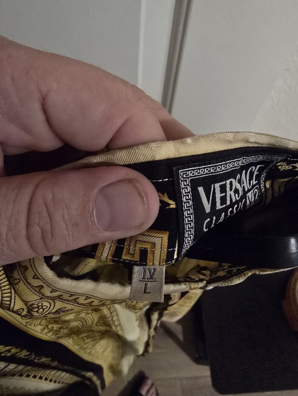 Authentic VERSACE CLASSIC V2 silk shirt - Picture 5 of 8